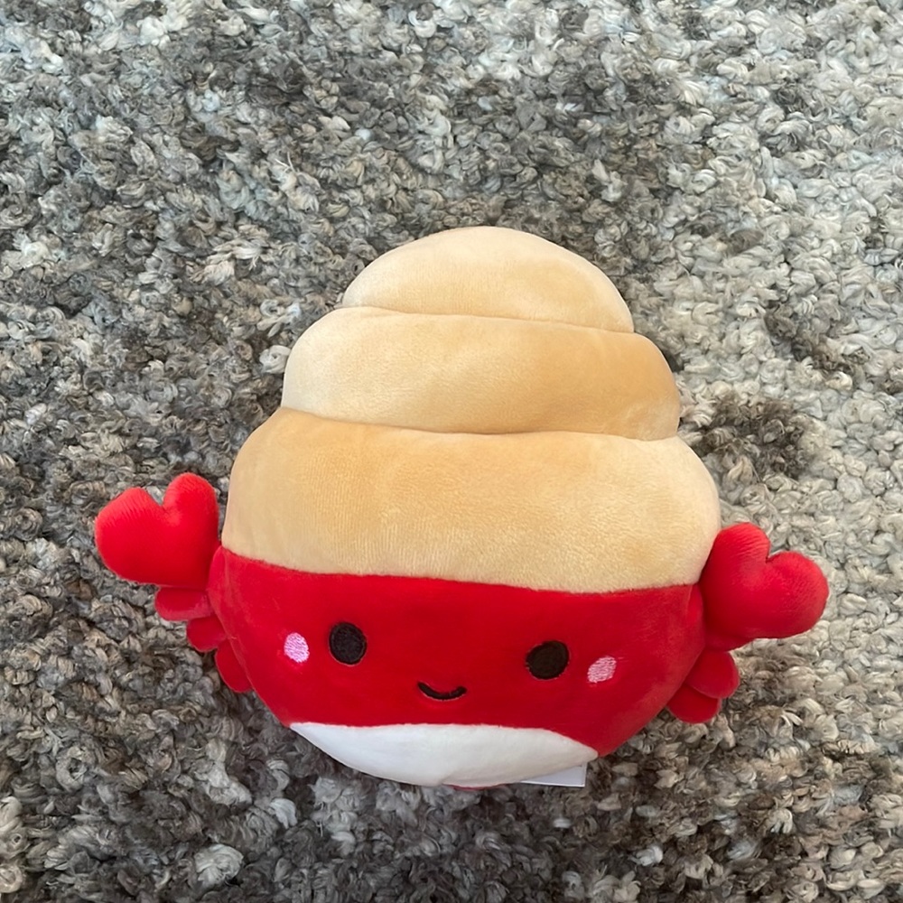 “Indie” 8 inch Squishmallow